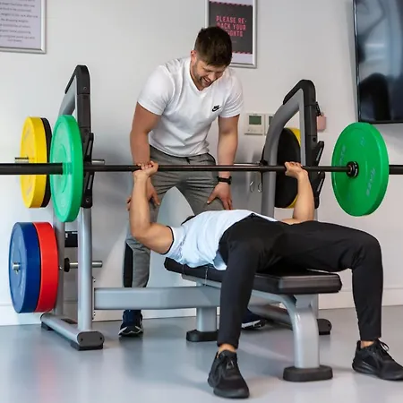 Hotel The Westwood Summer